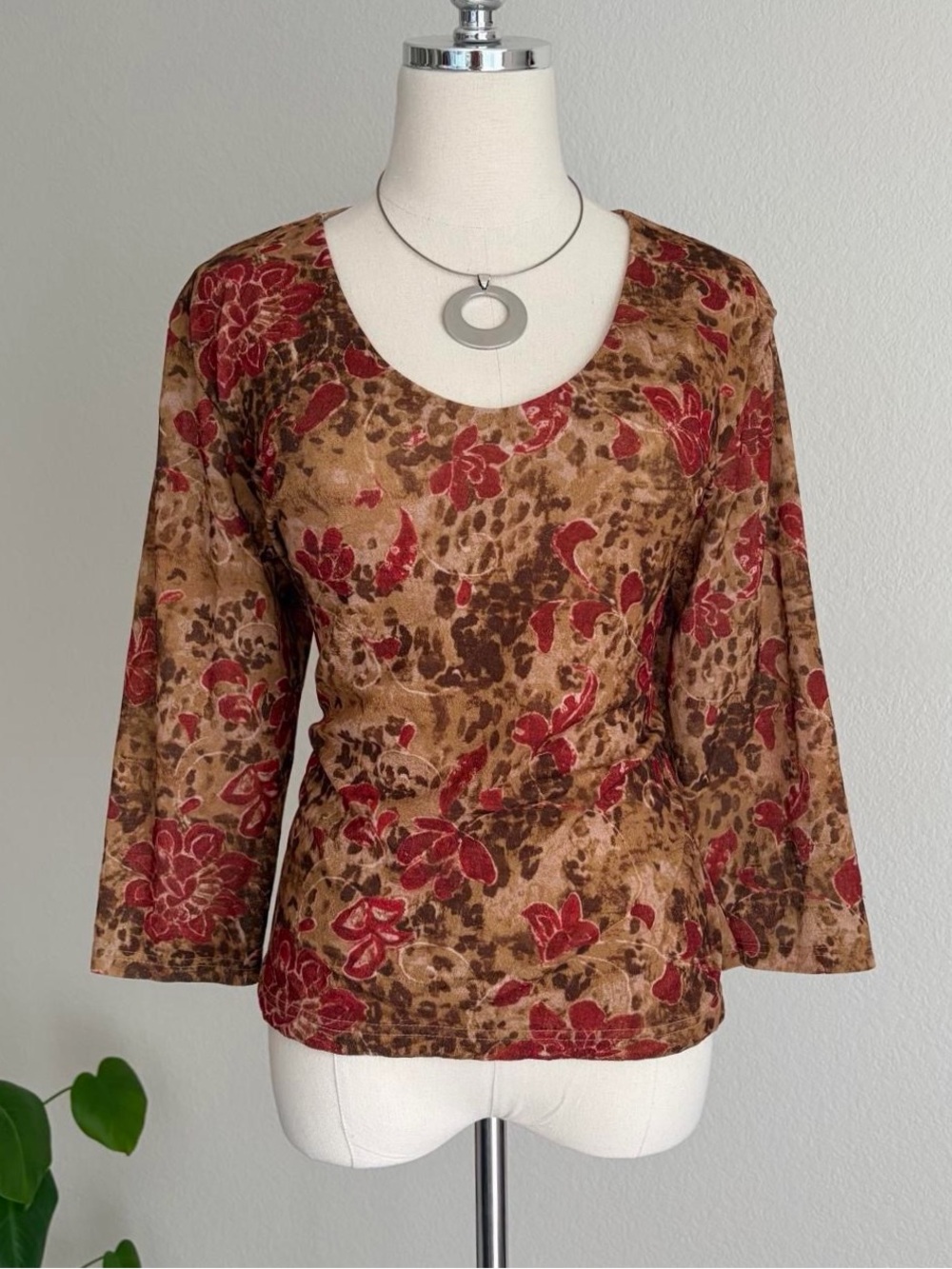 Vintage White Stag Leopard Floral Top